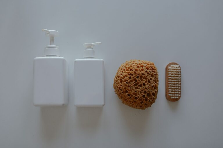 How to Create a Minimalist Bathroom Setup for a Clean, Calm Space